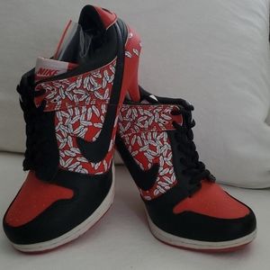 Nike Hi-heel Tennis Shoe